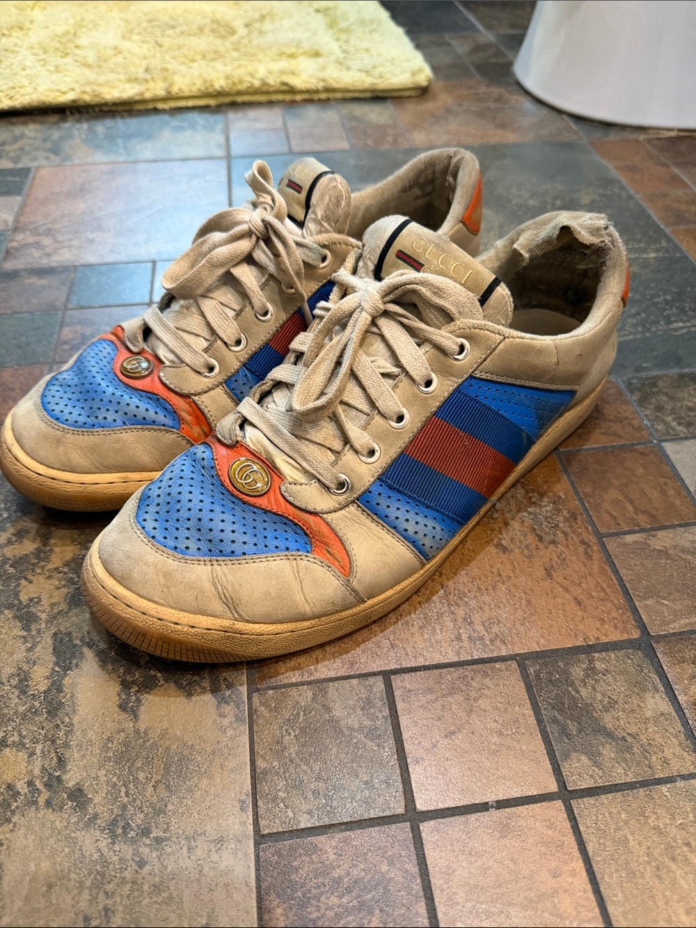Gucci Beige Leather Sneakers with Blue and Red Accents